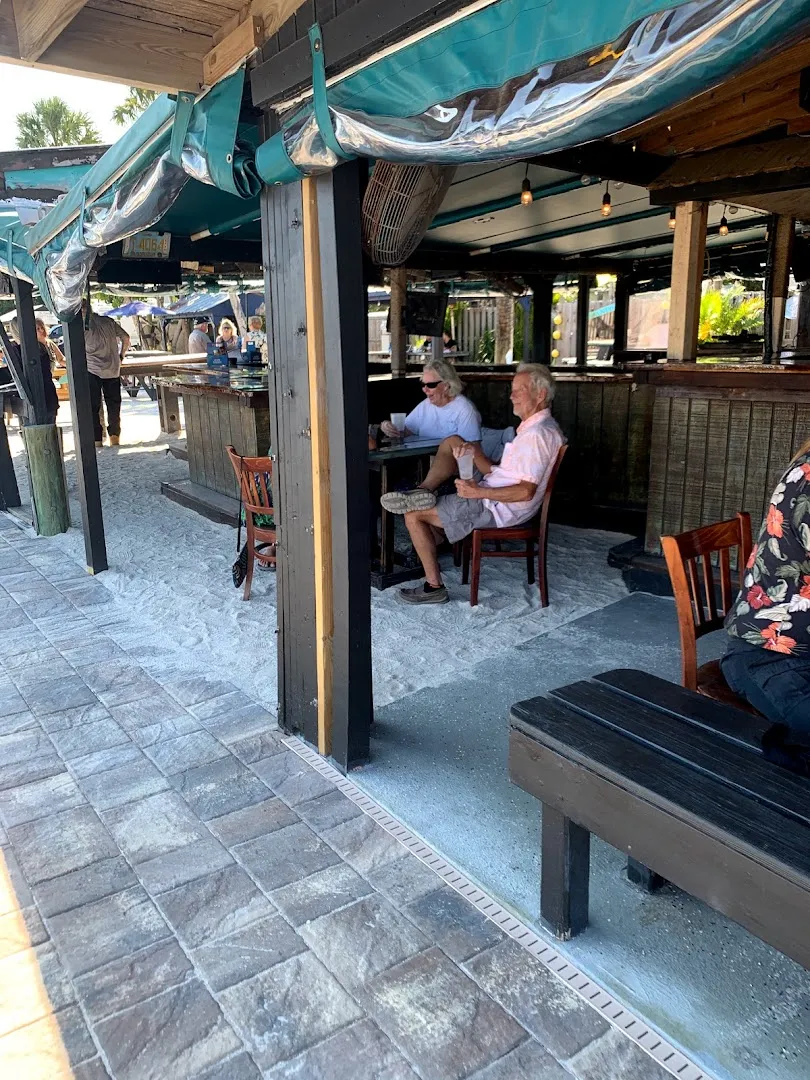 Outriggers Bar & Grill